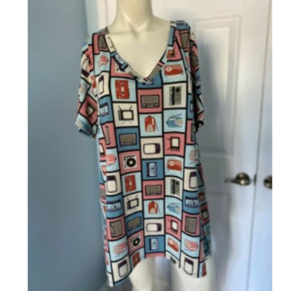 LuLaRoe  Christy Tee Blue Pink TV Radio Retro 50s - Picture 2 of 6